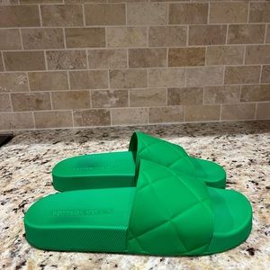 Bottega Veneta Embossed Rubber Slide